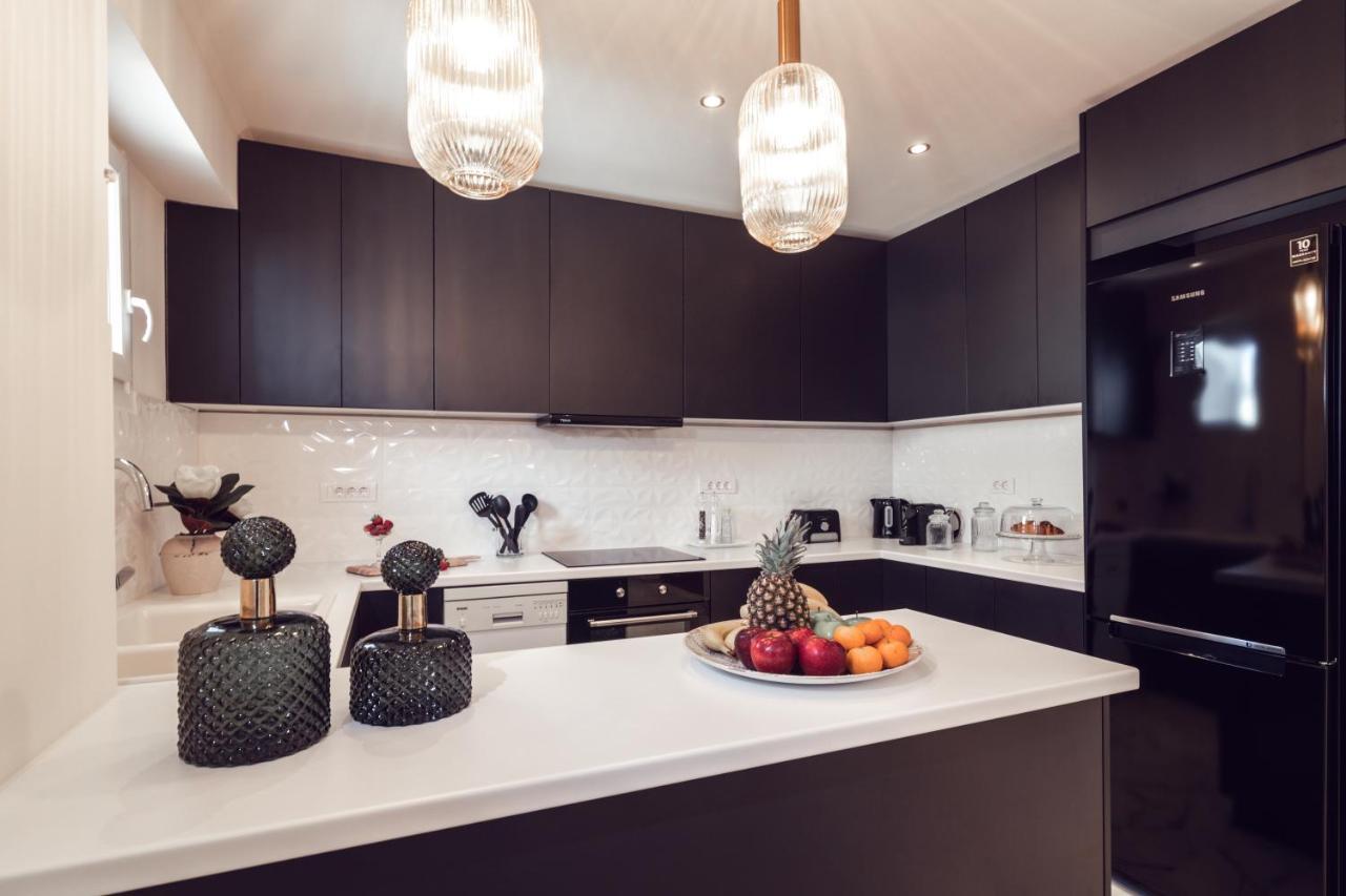 Maison Downtown Luxury Apartments! Закинтос Екстериор снимка
