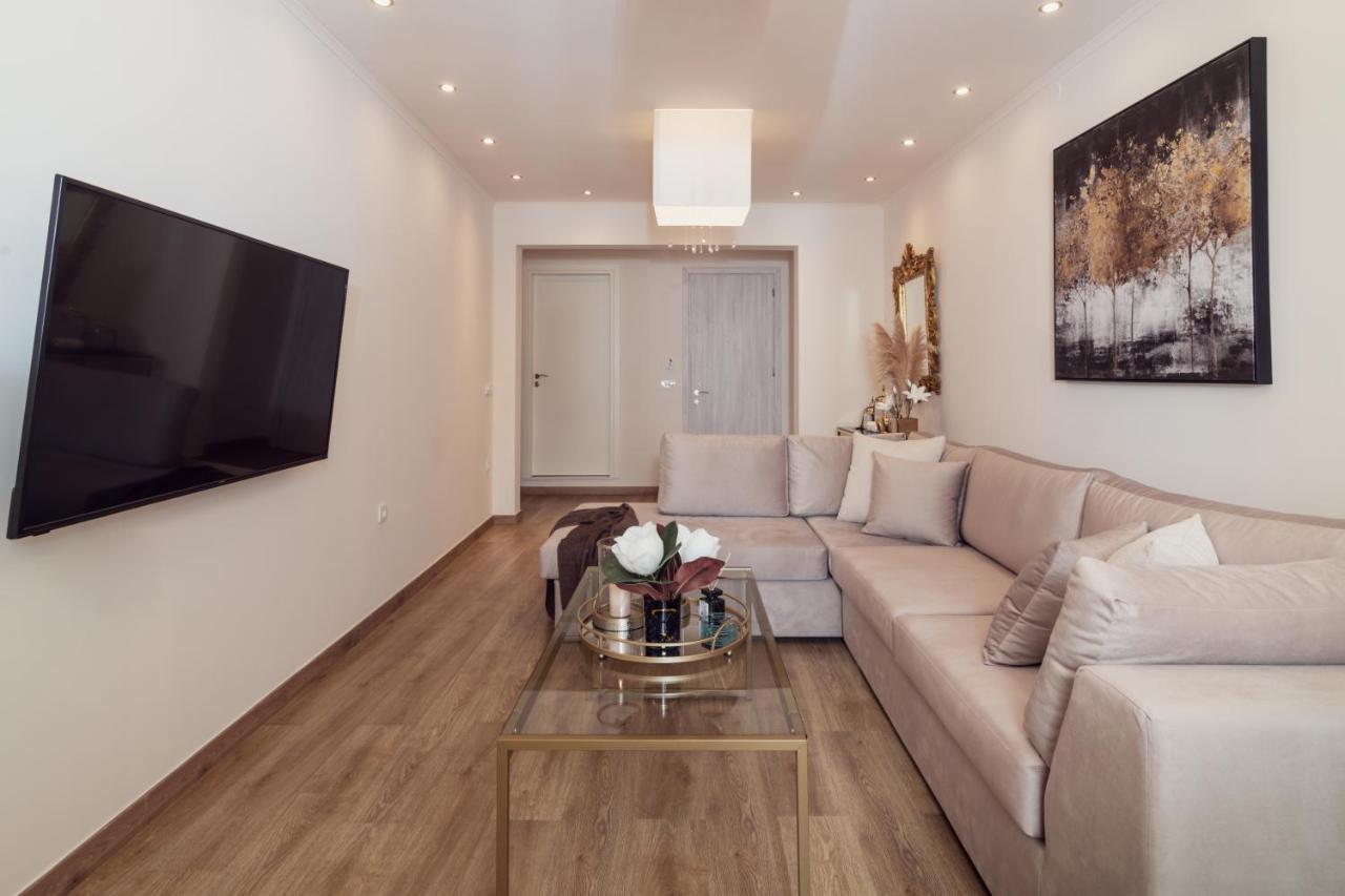 Maison Downtown Luxury Apartments! Закинтос Екстериор снимка
