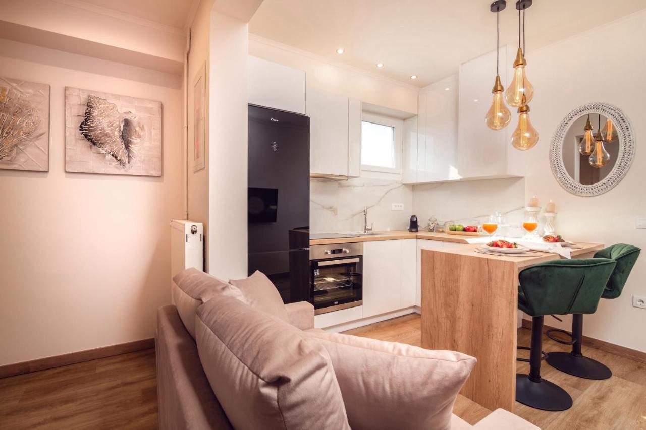 Maison Downtown Luxury Apartments! Закинтос Екстериор снимка
